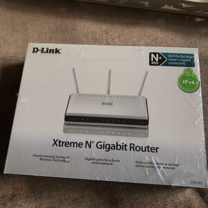 NWT D-Link Wireless Router (DIR-655)